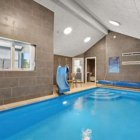 Holiday home Beautiful In With Sauna Romo